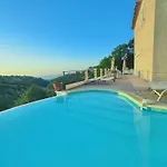 3 Studios Independants Dans Villa Avec Piscine