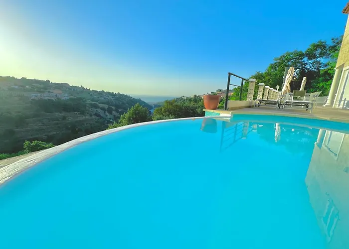 3 Studios Independants Dans Villa Avec Piscine